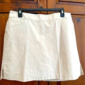 Lady Hagen Size 16 light tan skort with back zipper/side pockets, side slits.EUC